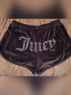 Women's Size Medium Juicy Couture Velour Sleep Shorts